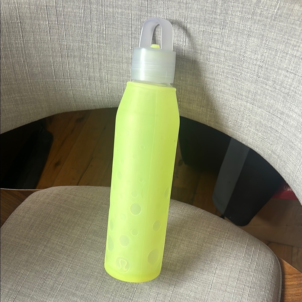 Lululemon Neon Green Glass Water Bottle Rubber Liner